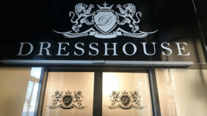 Dresshouse